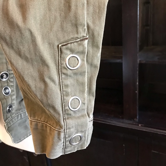 Levi’s Army Green Jacket - Picture 6 of 8